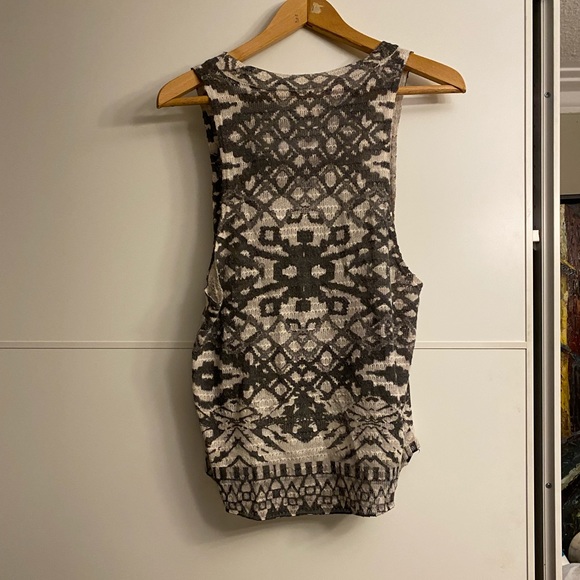 Aztec top - Picture 4 of 6